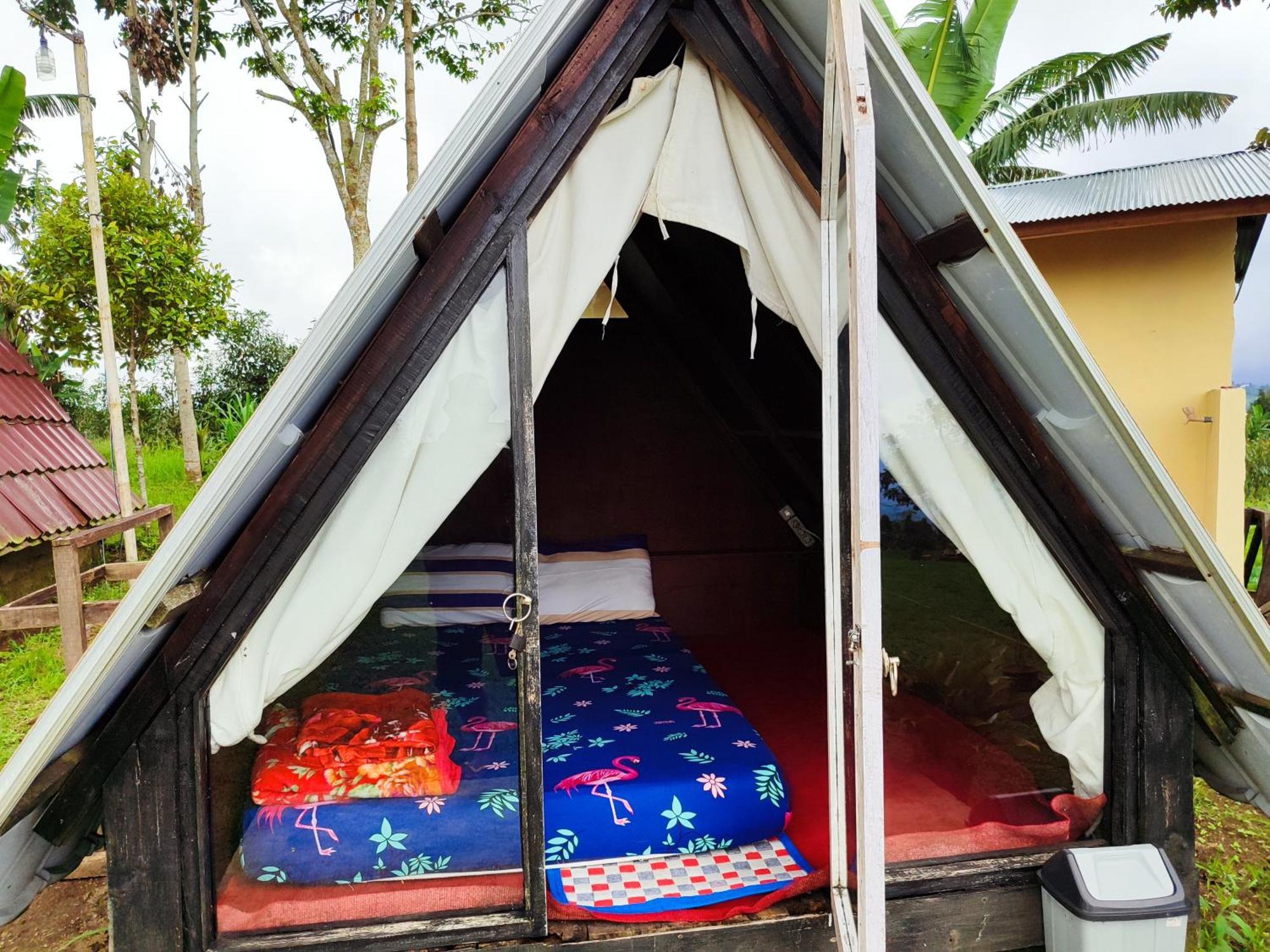 Bugo Camp Glamping & Natural Activity Munduk Екстериор снимка